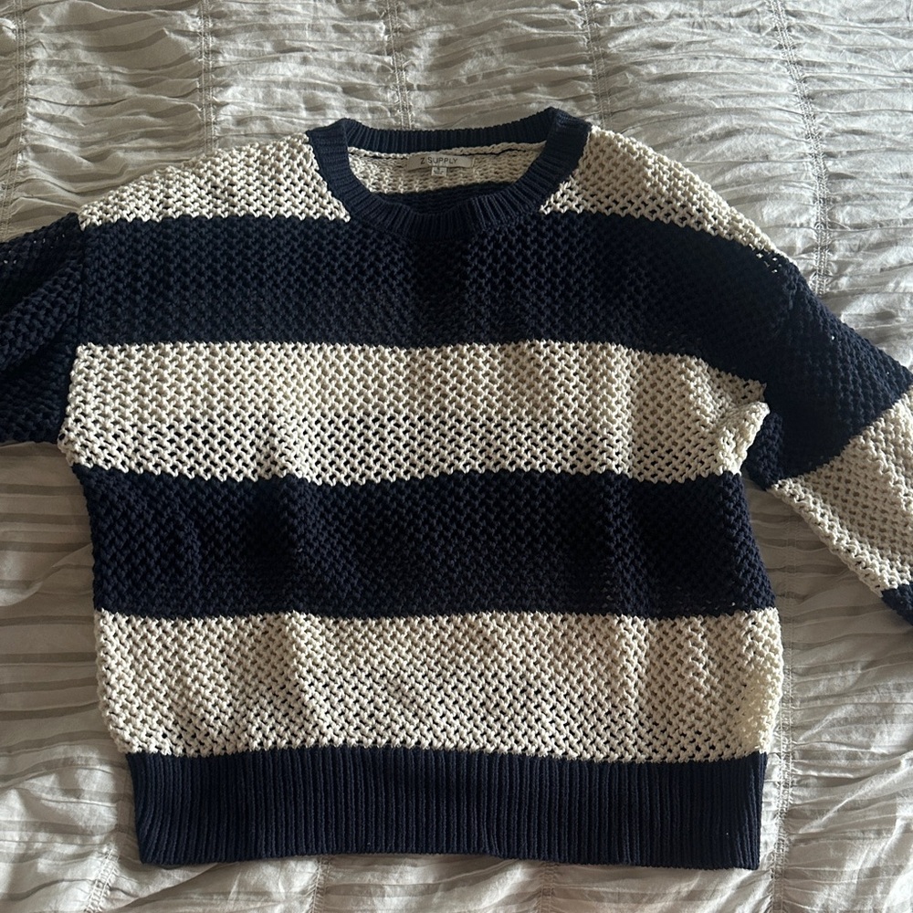 Z Supply navy and white sweater size small